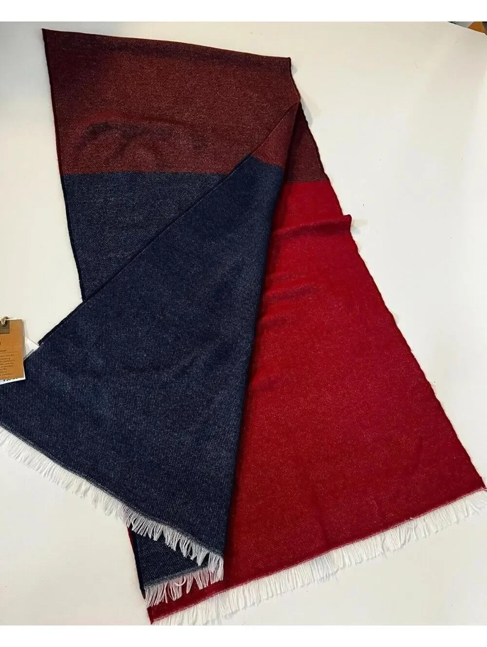 Timberland $58 Men's Medium Weight Red Navy Acrylic Scarf